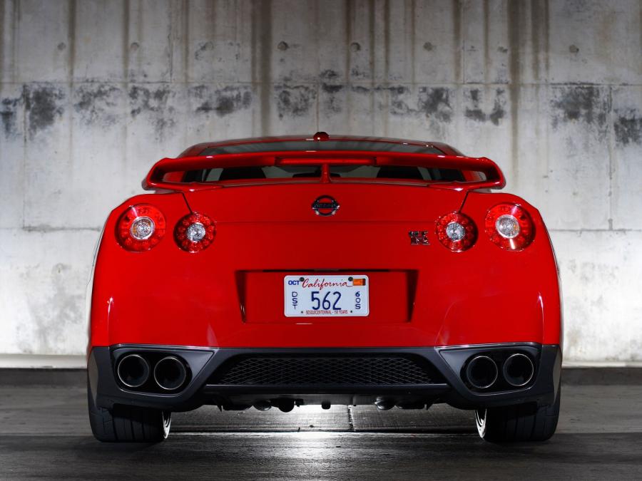  Nissan GT-R 2007 года  (фото 46 из 480)
